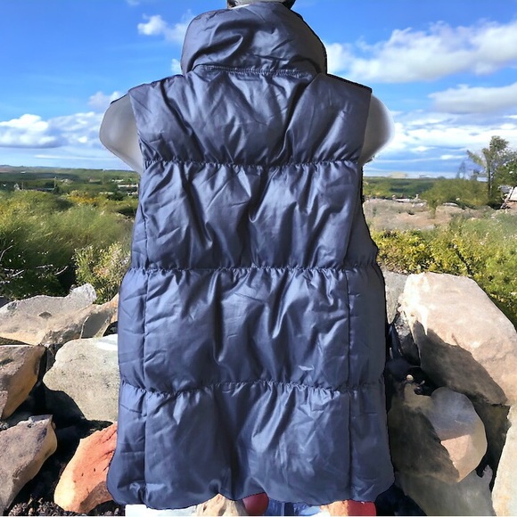 GAP Gray Down Puffer Vest Snap & Zip Pockets Womens M - Picture 3 of 11